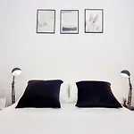 Urban Apartment Split