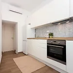 Urban Apartment *